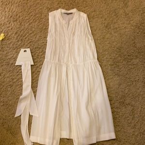 Loft EUC size 2 white button up sleeveless shirt dress barely worn. With belt
